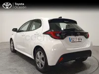 Usado Toyota Yaris Hybrid Active 116 CV (85 kW) 2025 Blanco Berlina