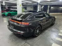 Usado Porsche Panamera 462 CV (339 kW) 2020 Gris / plata Utilitario