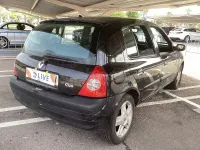 Usado Renault Clio II Dynamique 75 CV (55 kW) 2006 Negro Berlina