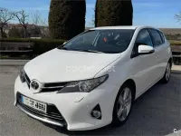 Usado Toyota Auris 124 CV (91 kW) 2014 Blanco Familiar