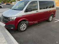 Usado VW Multivan 150 CV (110 kW) 2021 Rojo Monovolumen