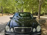 Usado Mercedes E500 Elegance 306 CV (225 kW) 2006 Azul Berlina