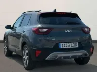 Usado Kia Stonic GT-Line 120 CV (88 kW) 2022 Gris SUV