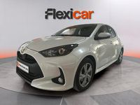 Usado Toyota Yaris Hybrid Active 116 CV (85 kW) 2024 Blanco Berlina