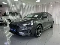 Usado Ford Focus ST-Line 120 CV (88 kW) 2021 Gris Utilitario