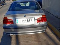 Usado BMW 320 150 CV (110 kW) 1998 Gris / plata Berlina
