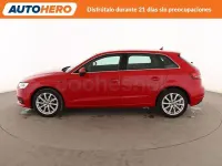Usado Audi A3 Design 116 CV (85 kW) 2018 Rojo Berlina