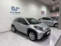 Usado Toyota Aygo X-play 72 CV (52 kW) 2024 Gris Utilitario