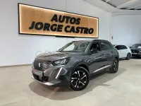 Usado Peugeot 2008 Allure 130 CV (95 kW) 2022 Gris / plata SUV