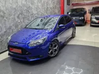 Usado Ford Focus ST 250 CV (183 kW) 2013 Azul Berlina