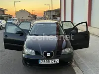 Usado Seat Cordoba 100 CV (73 kW) 2004 Negro Berlina