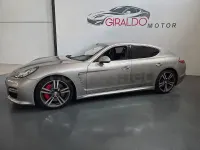 Usado Porsche Panamera Turbo 500 CV (367 kW) 2012 Gris / plata Utilitario