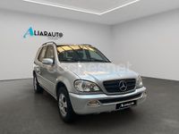 Usado Mercedes ML270 163 CV (119 kW) 2004 Gris / plata SUV
