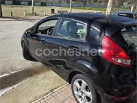 Usado Ford Fiesta Trend 82 CV (60 kW) 2010 Negro Utilitario