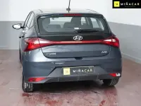Usado Hyundai i20 101 CV (74 kW) 2022 Gris Berlina