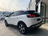 Usado Peugeot 3008 Allure 130 CV (95 kW) 2018 Blanco SUV