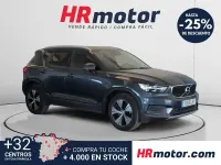 Käytetty Volvo XC40 Momentum 163 HP (119 kW) 2021 Valkoinen Katumaasturi