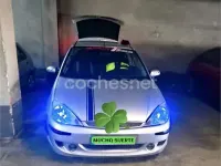 Usado Ford Focus Trend 115 CV (84 kW) 2002 Gris / plata Berlina