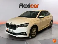 Usado Skoda Fabia Selection 95 CV (69 kW) 2025 Blanco Utilitario