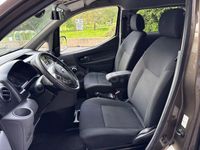 Begagnad Nissan Evalia 110 HK (80 kW) 2016 Brun Minibuss