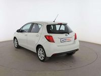 Usado Toyota Yaris Hybrid Active 102 CV (75 kW) 2015 Blanco Berlina