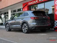 Usado VW Touareg Atmosphere 421 CV (309 kW) 2020 Gris SUV