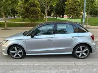 Usado Audi A1 Sportback 116 CV (85 kW) 2018 Gris / plata Utilitario