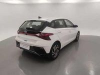 Usado Hyundai i20 99 CV (72 kW) 2024 Atlas white Berlina