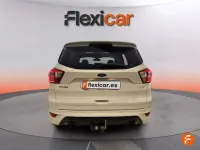 Usado Ford Kuga ST-Line 182 CV (133 kW) 2018 Blanco SUV