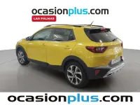 Usado Kia Stonic 101 CV (74 kW) 2023 Amarillo SUV