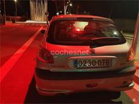 Usado Peugeot 206 75 CV (55 kW) 2005 Gris / plata Berlina