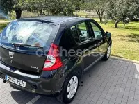 Usado Dacia Sandero Ambiance 75 HP (55 kW) 2012 Preto Sedan