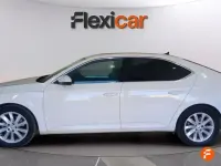 Usado Skoda Superb Ambition 120 CV (88 kW) 2020 Blanco
