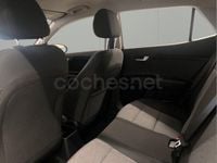 Usado Kia Stonic 100 HP (73 kW) 2022 Cinzento SUV