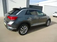 Usado VW T-Roc Advance 110 CV (80 kW) 2022 Gris SUV