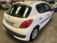 Usado Peugeot 207 70 CV (51 kW) 2007 Blanco Berlina