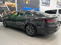 Usado VW Arteon 150 CV (110 kW) 2019 Gris / plata Berlina