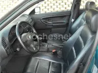 Usado BMW 318 113 CV (83 kW) 1994 Verde Berlina