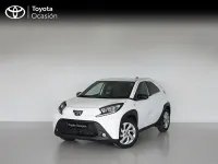 Usado Toyota Aygo X Play 72 CV (52 kW) 2024 Blanco SUV