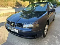 Usado Seat Toledo Stella 100 CV (73 kW) 2001 Azul Berlina