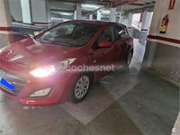 Usado Hyundai i30 100 CV (73 kW) 2017 Rojo Berlina