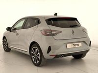 Usado Renault Clio V Techno 100 CV (73 kW) 2025 Gris / plata Berlina