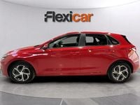 Usado Hyundai i30 120 CV (88 kW) 2024 Rojo Berlina