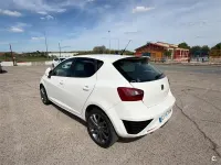 Usado Seat Ibiza Style 105 CV (77 kW) 2013 Blanco Berlina