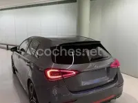 Usado Mercedes A180 109 CV (80 kW) 2018 Gris / plata Berlina