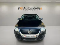 Usado VW Passat Highline 140 CV (102 kW) 2008 Negro Berlina