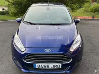 Usado Ford Fiesta Trend 100 CV (73 kW) 2016 Azul Utilitario