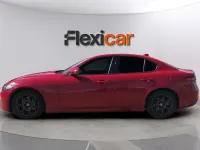 Usado Alfa Romeo Giulia 136 CV (100 kW) 2017 Granate Berlina