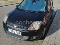 Usado Ford Fiesta 90 CV (66 kW) 2006 Negro Utilitario