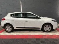 Usado Renault Mégane 90 CV (66 kW) 2011 Blanco Berlina